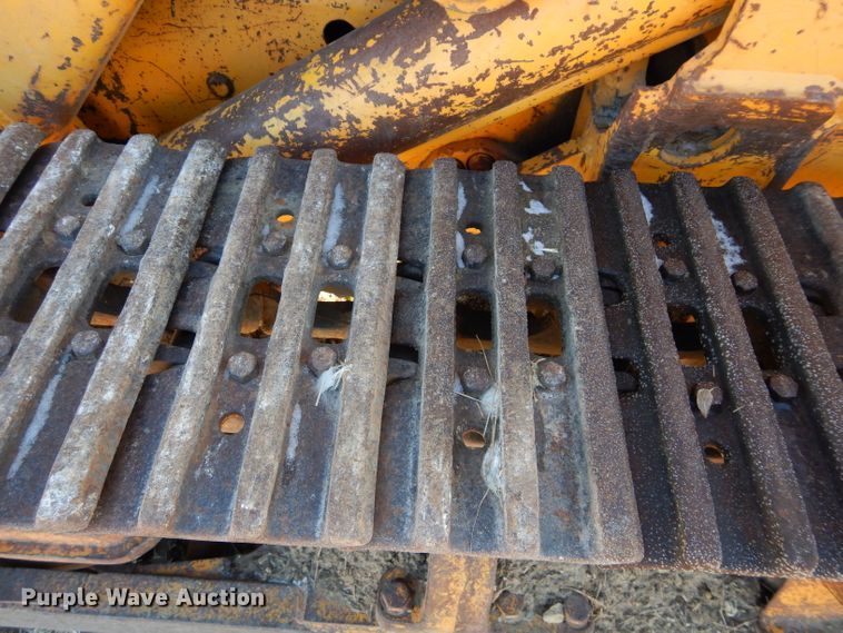 image for item GF9779 1976 John Deere 555 track loader