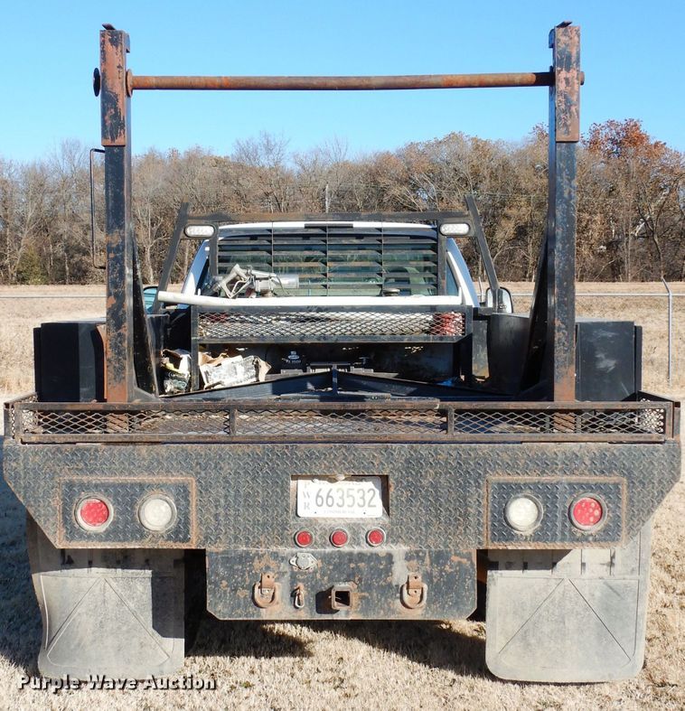 image for item GF9780 1999 Ford F450 Super Duty flatbed truck