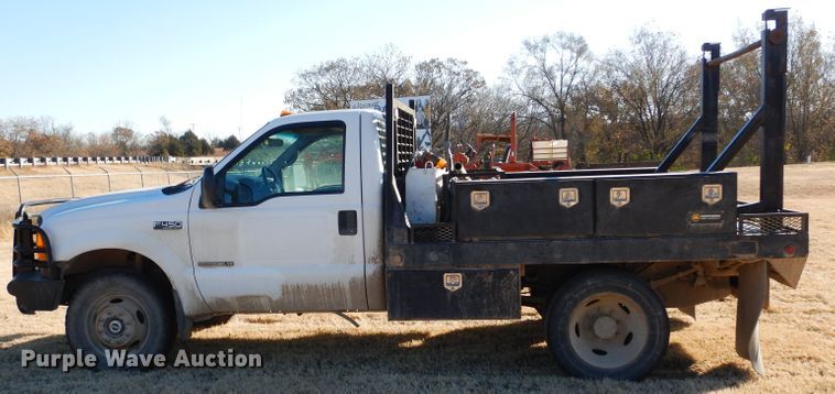 image for item GF9780 1999 Ford F450 Super Duty flatbed truck