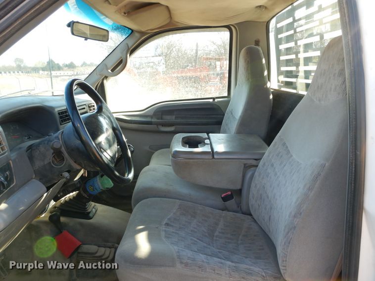 image for item GF9780 1999 Ford F450 Super Duty flatbed truck