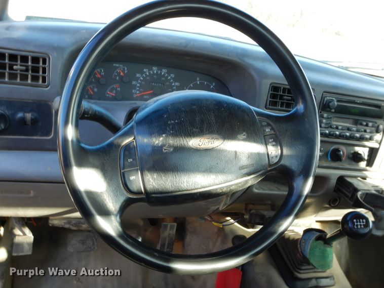 image for item GF9780 1999 Ford F450 Super Duty flatbed truck