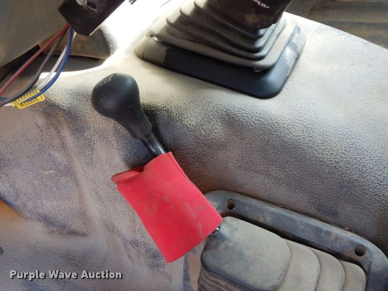 image for item GF9780 1999 Ford F450 Super Duty flatbed truck