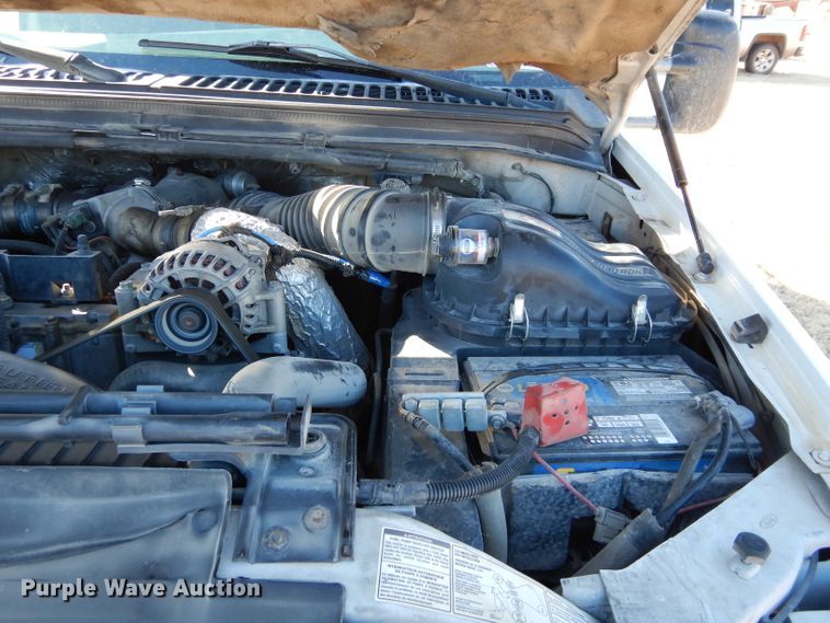 image for item GF9780 1999 Ford F450 Super Duty flatbed truck