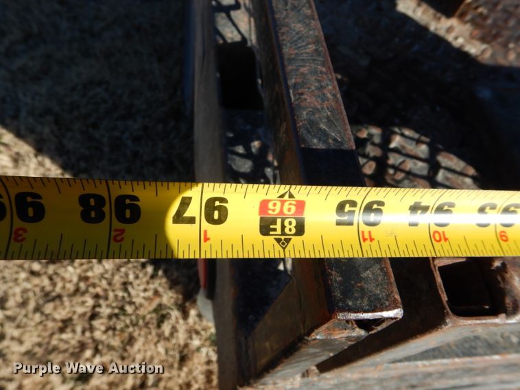 image for item GF9780 1999 Ford F450 Super Duty flatbed truck