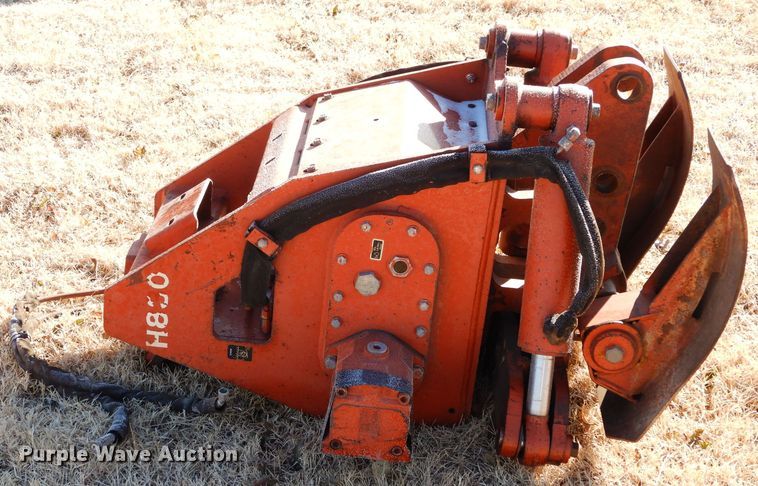 image for item GF9781 Ditch Witch H830 vibratory compactor