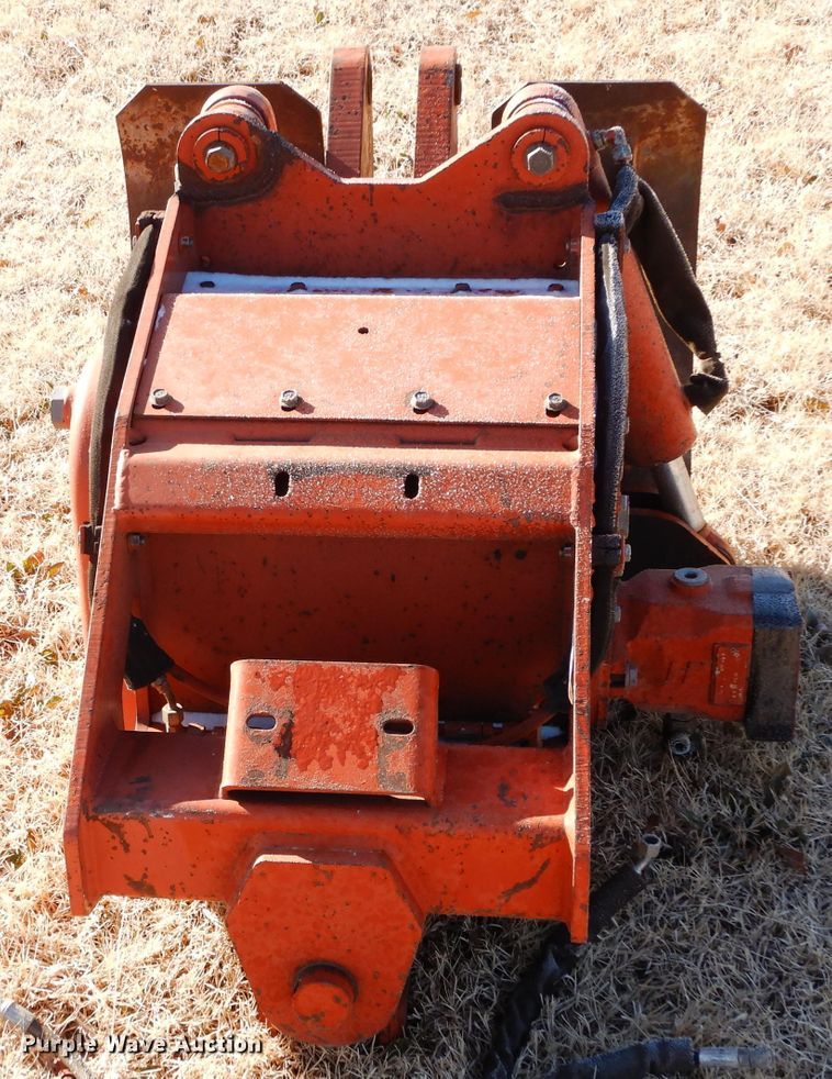 image for item GF9781 Ditch Witch H830 vibratory compactor