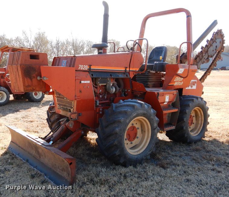 image for item GF9782 1998 Ditch Witch 7020 trencher