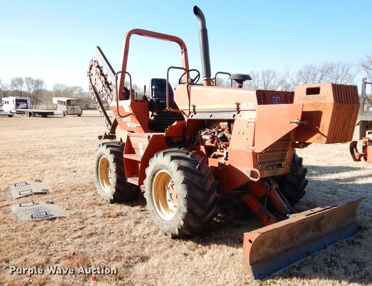 image for item GF9782 1998 Ditch Witch 7020 trencher