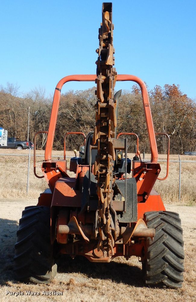 image for item GF9782 1998 Ditch Witch 7020 trencher