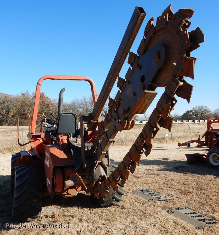 image for item GF9782 1998 Ditch Witch 7020 trencher