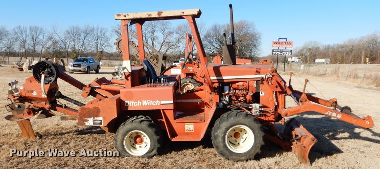 image for item GF9783 1994 Ditch Witch 5110DD cable plow