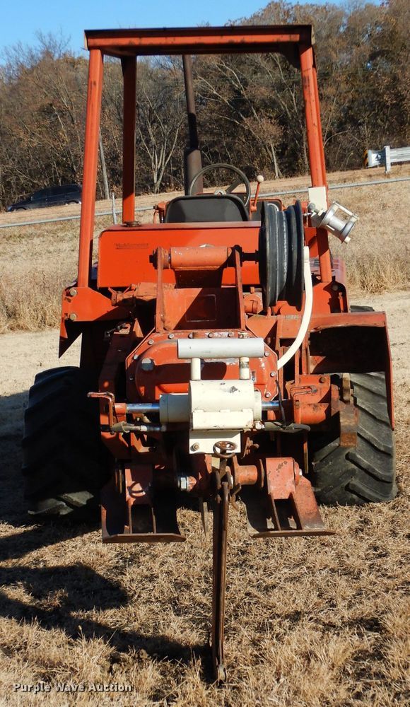 image for item GF9783 1994 Ditch Witch 5110DD cable plow