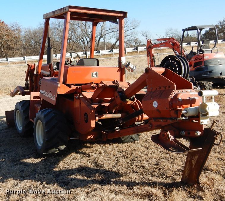 image for item GF9783 1994 Ditch Witch 5110DD cable plow
