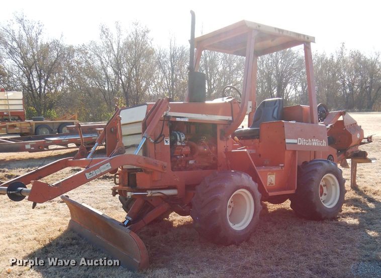 image for item GF9783 1994 Ditch Witch 5110DD cable plow