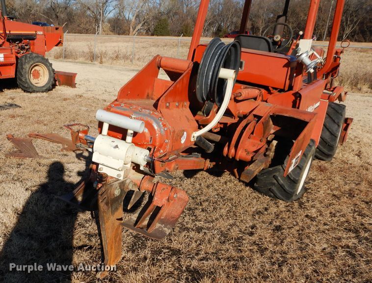 image for item GF9783 1994 Ditch Witch 5110DD cable plow