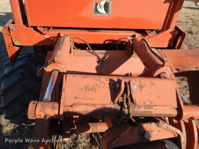 image for item GF9783 1994 Ditch Witch 5110DD cable plow