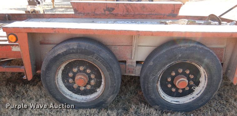 image for item GF9785 2002 Belshe equipment trailer