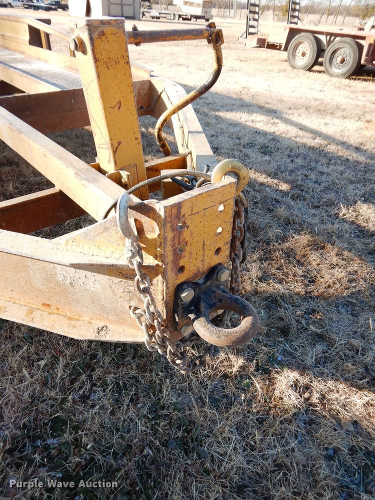 image for item GF9787 2009 Belshe equipment trailer