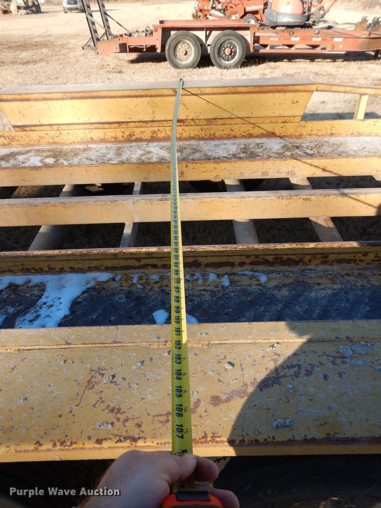 image for item GF9787 2009 Belshe equipment trailer