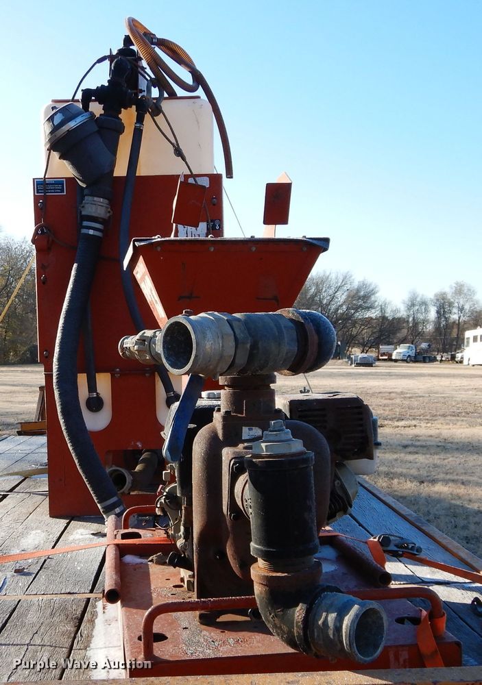 image for item GF9788 2006 Econoline equipment trailer