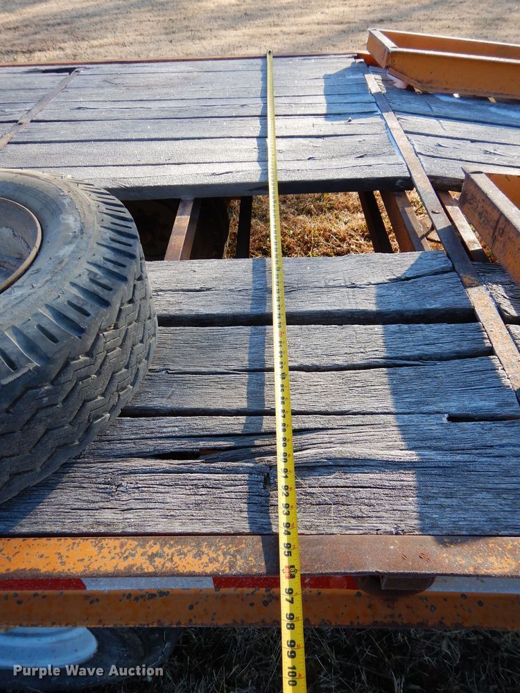 image for item GF9788 2006 Econoline equipment trailer