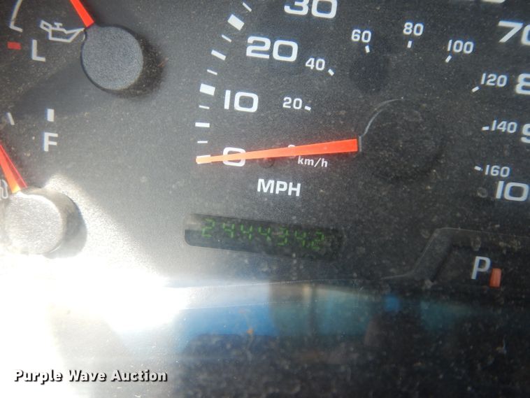 image for item GI9328 2004 Ford F550 Super Duty bucket truck