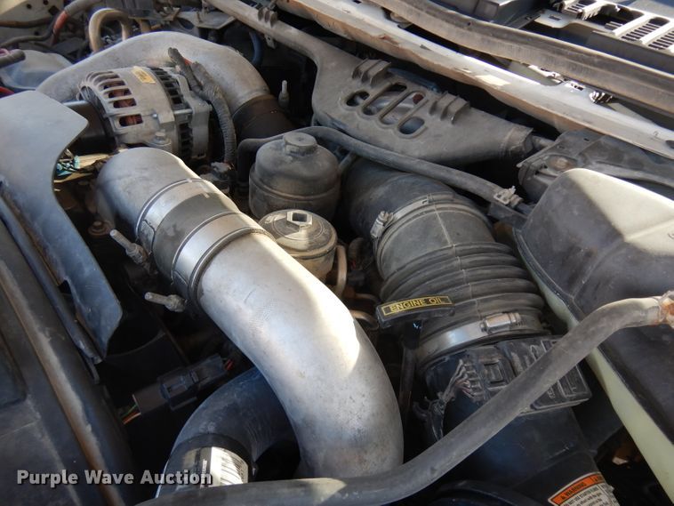 image for item GI9328 2004 Ford F550 Super Duty bucket truck