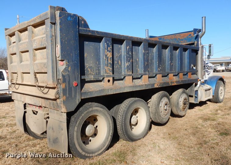 image for item GJ9086 1992 Peterbilt 378 dump truck