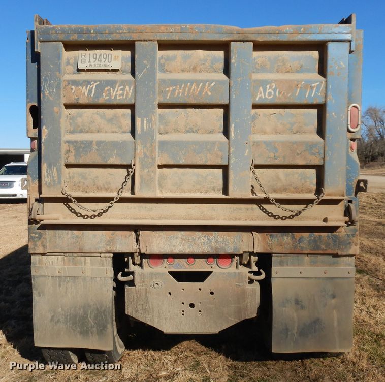 image for item GJ9086 1992 Peterbilt 378 dump truck