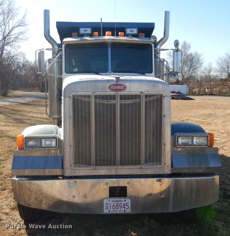 image for item GJ9086 1992 Peterbilt 378 dump truck