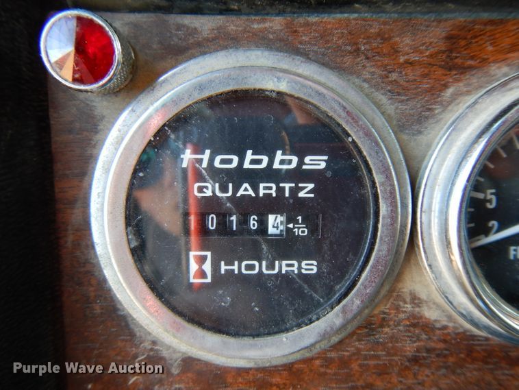 image for item GJ9086 1992 Peterbilt 378 dump truck