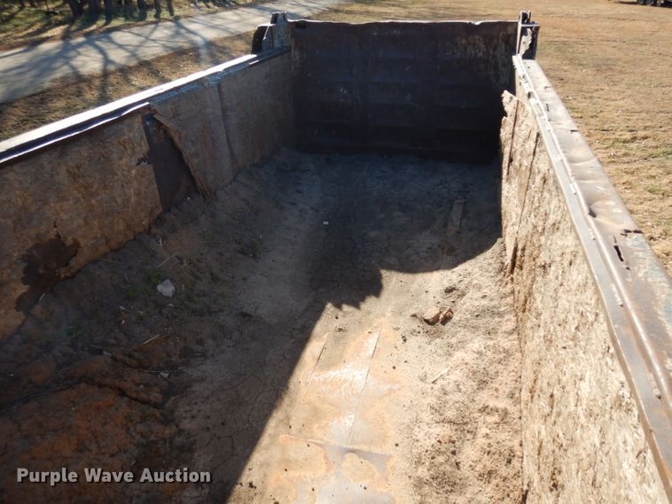 image for item GJ9086 1992 Peterbilt 378 dump truck