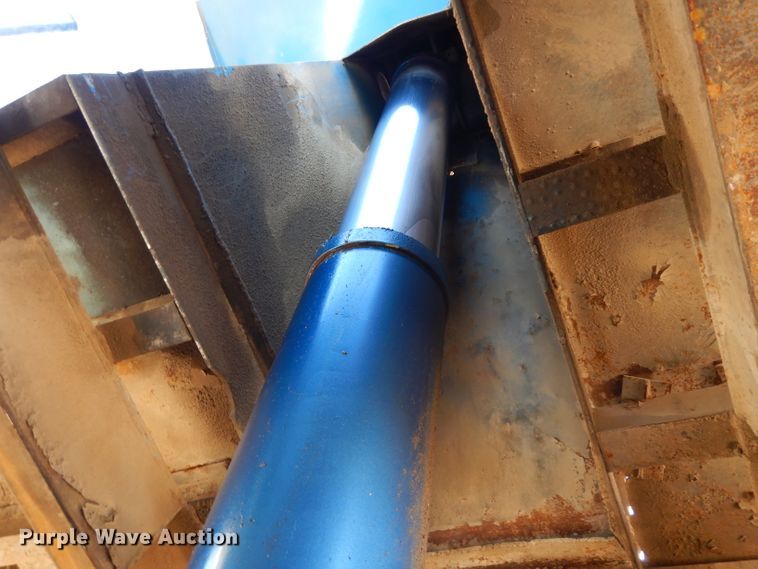 image for item GJ9086 1992 Peterbilt 378 dump truck