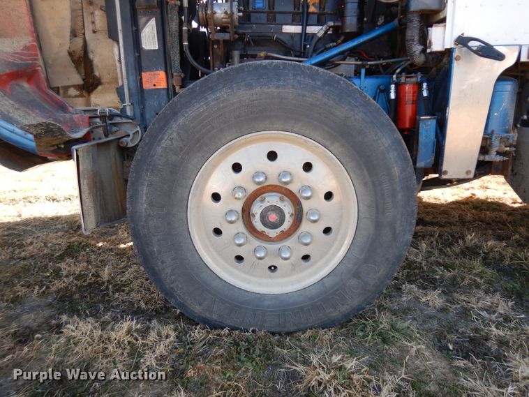 image for item GJ9086 1992 Peterbilt 378 dump truck