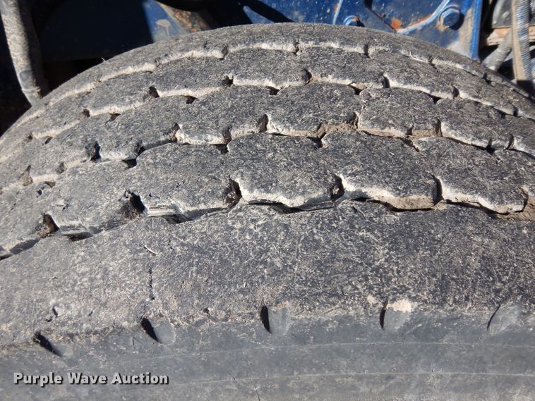 image for item GJ9086 1992 Peterbilt 378 dump truck