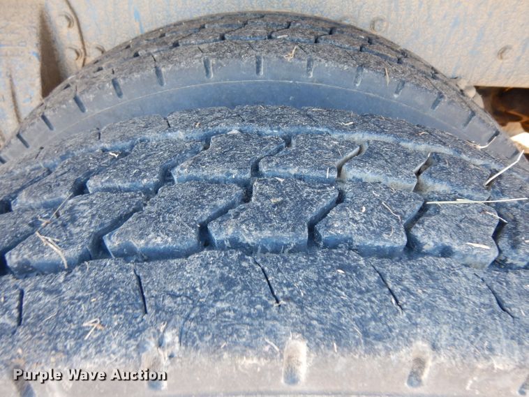 image for item GJ9086 1992 Peterbilt 378 dump truck