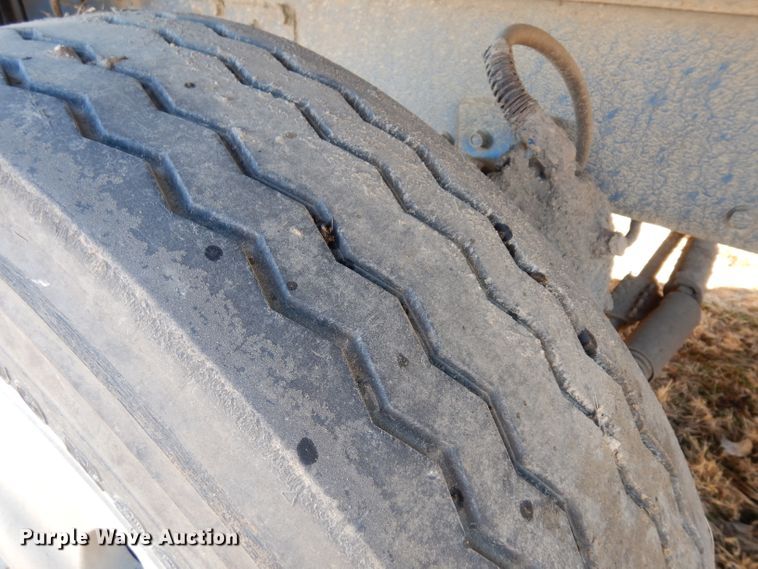 image for item GJ9086 1992 Peterbilt 378 dump truck