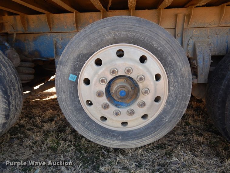 image for item GJ9086 1992 Peterbilt 378 dump truck