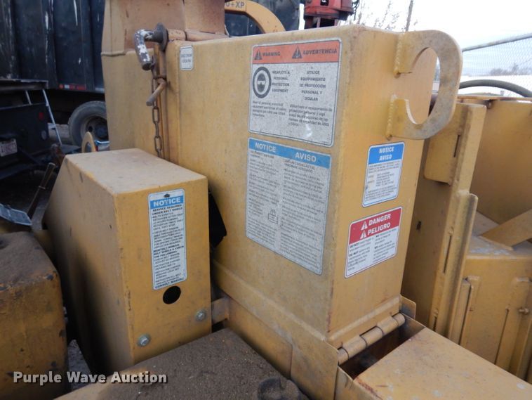 image for item GJ9133 Bandit 200XP wood chipper