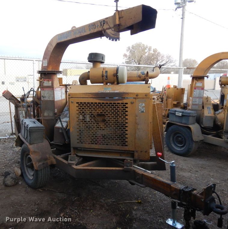 image for item GJ9134 Brush Bandit 200TXP wood chipper
