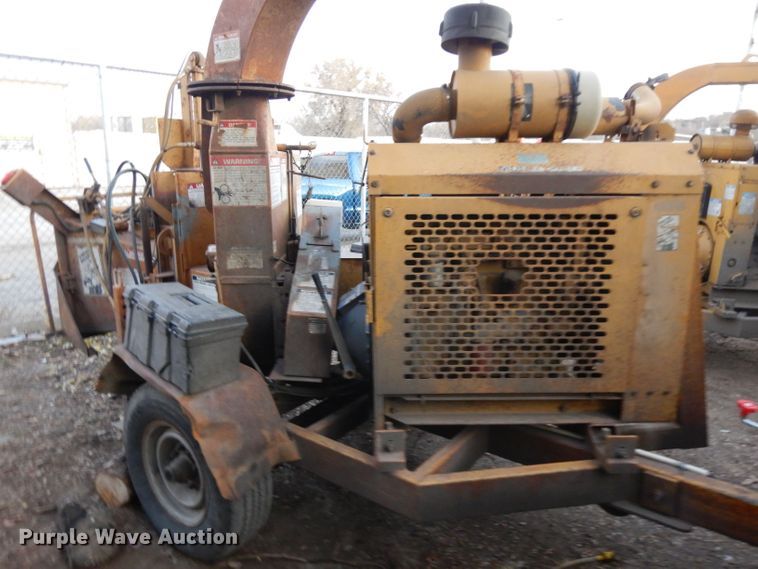 image for item GJ9134 Brush Bandit 200TXP wood chipper