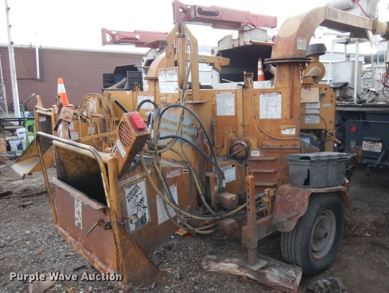 image for item GJ9134 Brush Bandit 200TXP wood chipper