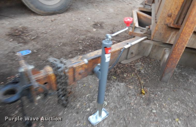 image for item GJ9134 Brush Bandit 200TXP wood chipper