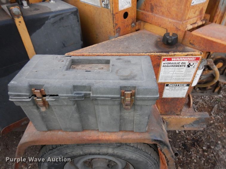 image for item GJ9134 Brush Bandit 200TXP wood chipper