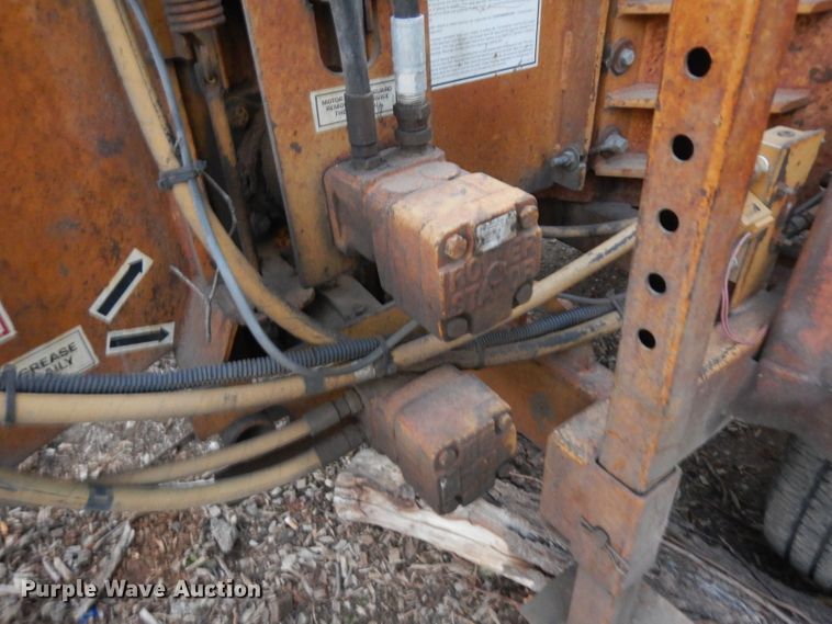 image for item GJ9134 Brush Bandit 200TXP wood chipper