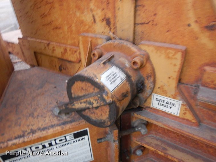 image for item GJ9134 Brush Bandit 200TXP wood chipper