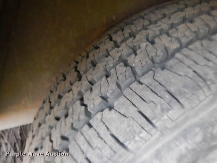 image for item GJ9134 Brush Bandit 200TXP wood chipper