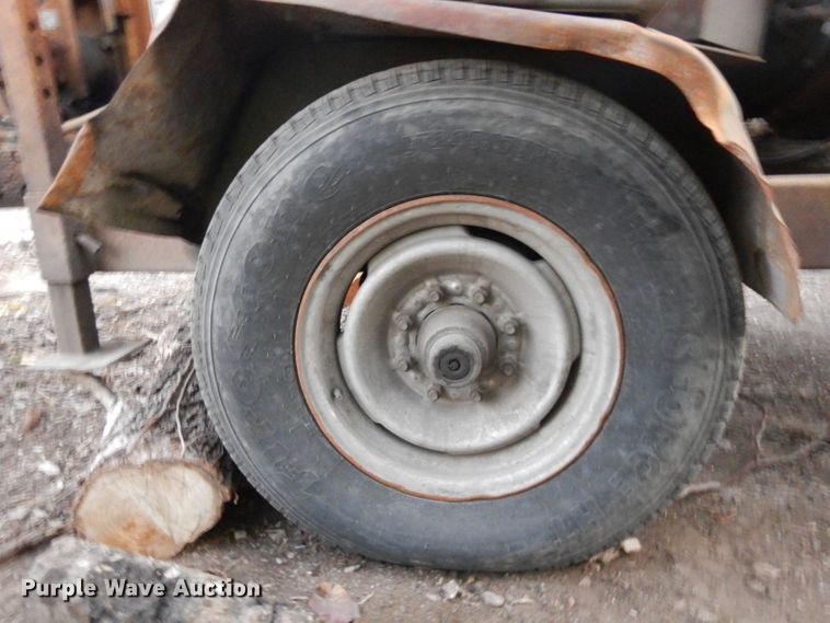 image for item GJ9134 Brush Bandit 200TXP wood chipper