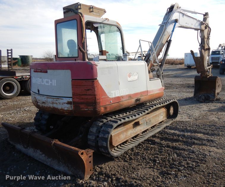 image for item GJ9157 1997 Takeuchi TB070 mini excavator