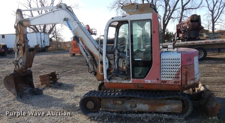 image for item GJ9157 1997 Takeuchi TB070 mini excavator